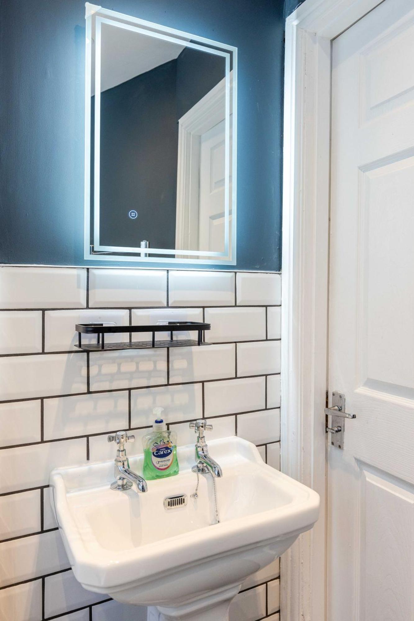 Traditional 3 Bedroom Quiet Duplex Flat By High St, Trams And Buses - Just 1-5 Miles To Centre EDI Exterior foto