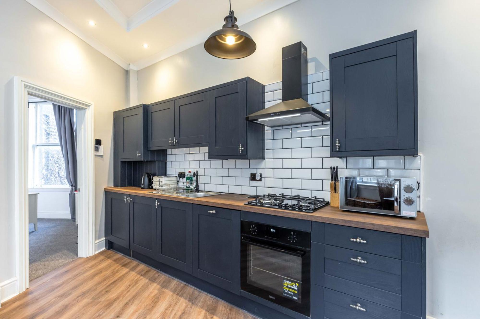 Traditional 3 Bedroom Quiet Duplex Flat By High St, Trams And Buses - Just 1-5 Miles To Centre EDI Exterior foto